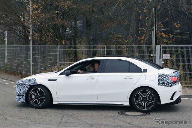 メルセデスAMG A35セダン 改良新型プロトタイプ（スクープ写真）