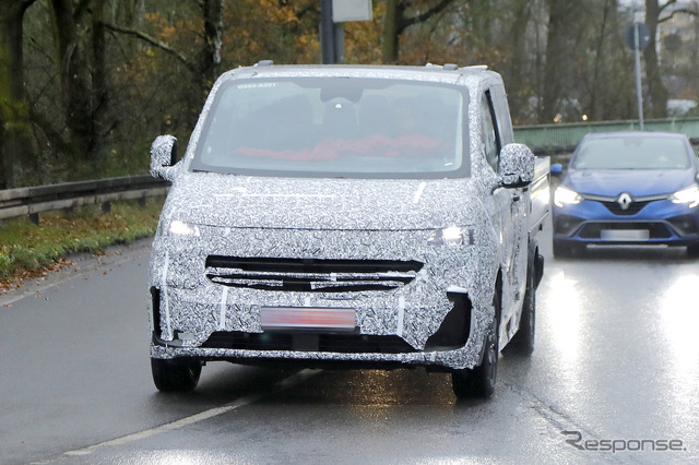VW トランスポーターT7 ピックアップトラック仕様のプロトタイプ(スクープ写真)