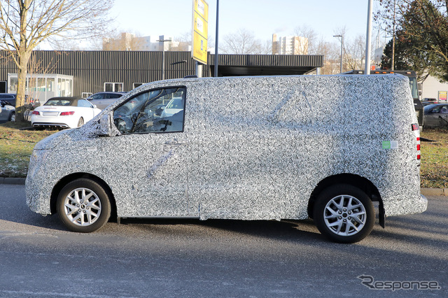 VW トランスポーターT7 ピックアップトラック仕様のプロトタイプ(スクープ写真)