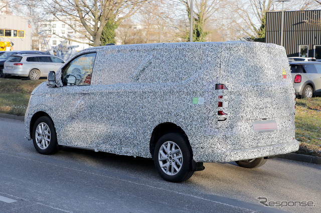 VW トランスポーターT7 ピックアップトラック仕様のプロトタイプ(スクープ写真)