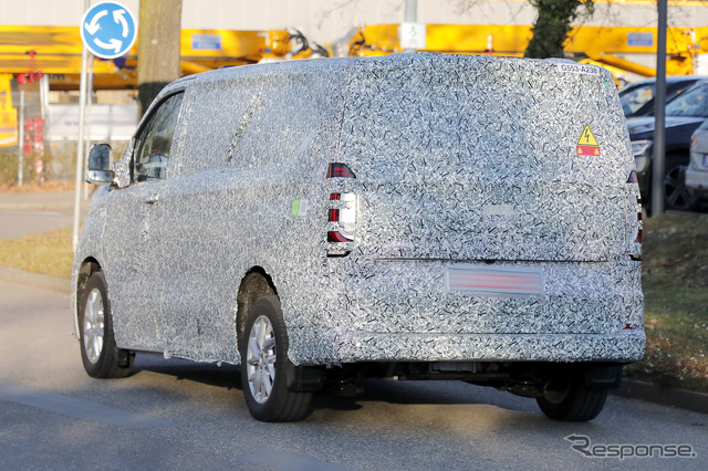 VW トランスポーターT7 ピックアップトラック仕様のプロトタイプ(スクープ写真)