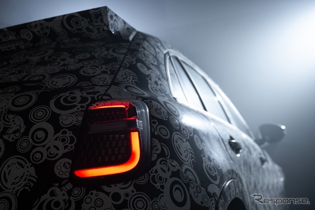 フィアット 600 をベースにした新型アバルトモデルのプロトタイプ