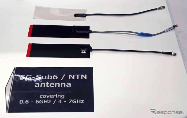 後付けできる「5G対応ガラスアンテナ」も展示されていた