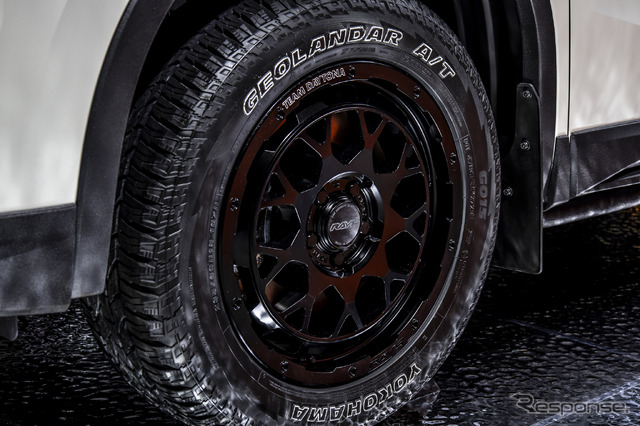 三菱 アウトランダーPHEV アクティブ・フィールド(東京オートサロン2024)