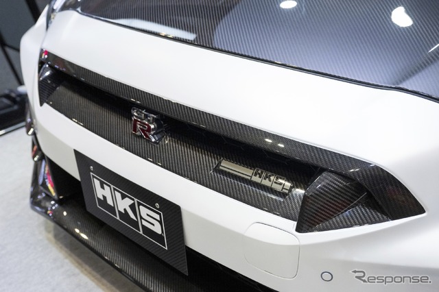 あのHKSがハイエースをPHEVにしちゃった!カーボンニュートラルもチューニングも本気のHKS…東京オートサロン2024