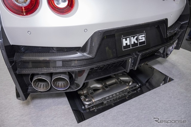 あのHKSがハイエースをPHEVにしちゃった!カーボンニュートラルもチューニングも本気のHKS…東京オートサロン2024