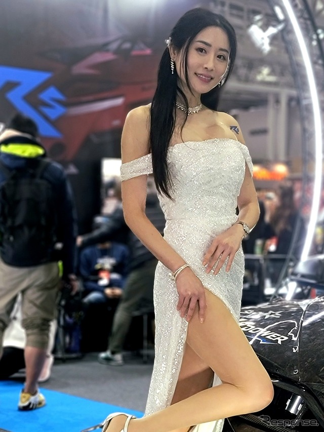 美女40人75枚! 今年も女神の季節がやってきた(その1)…東京オートサロン2024