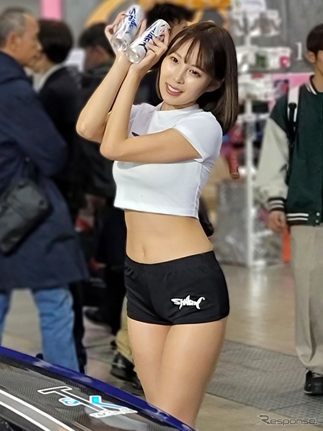 D-MAX(葵成美)