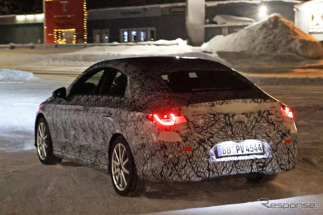 メルセデスベンツ CLA 次期型プロトタイプ(スクープ写真)