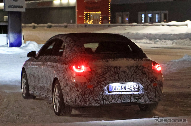 メルセデスベンツ CLA 次期型プロトタイプ(スクープ写真)