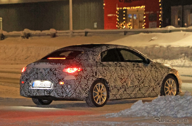 メルセデスベンツ CLA 次期型プロトタイプ(スクープ写真)