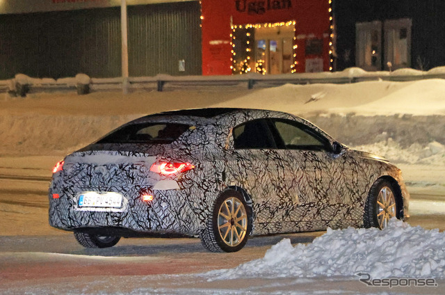 メルセデスベンツ CLA 次期型プロトタイプ(スクープ写真)