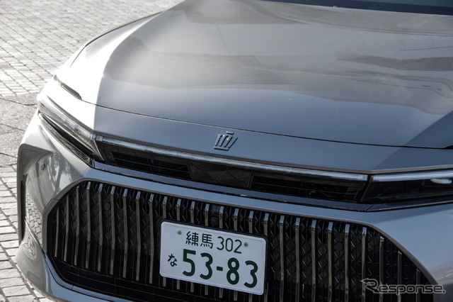 トヨタ クラウンセダン FCEV