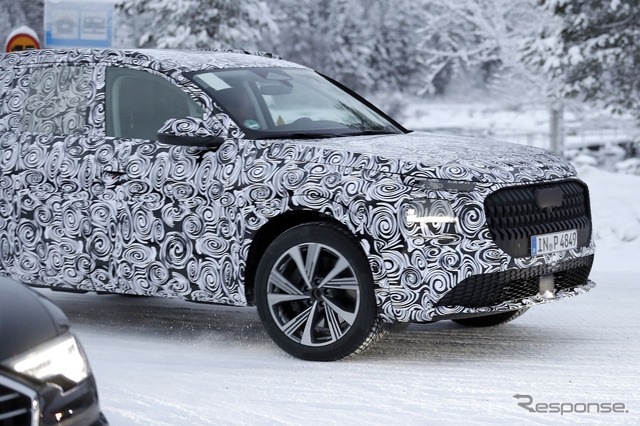 アウディ Q7 次期型と見られるプロトタイプ車両(スクープ写真)