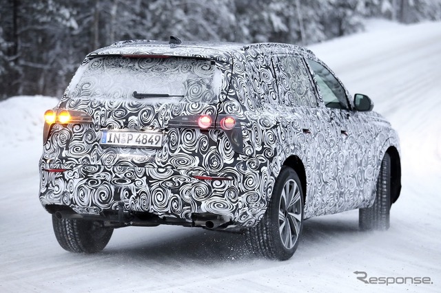 アウディ Q7 次期型と見られるプロトタイプ車両(スクープ写真)
