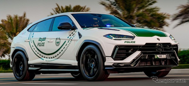 ランボルギーニ・ウルス・ペルフォルマンテ のドバイ警察仕様