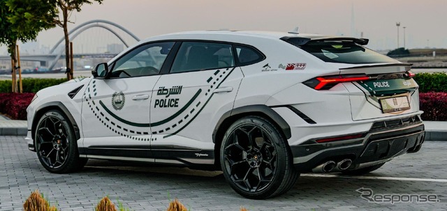 ランボルギーニ・ウルス・ペルフォルマンテ のドバイ警察仕様
