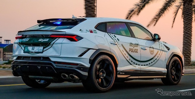 ランボルギーニ・ウルス・ペルフォルマンテ のドバイ警察仕様
