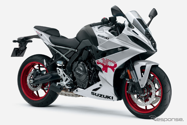 スズキ GSX-8R(マットソードシルバーメタリック)