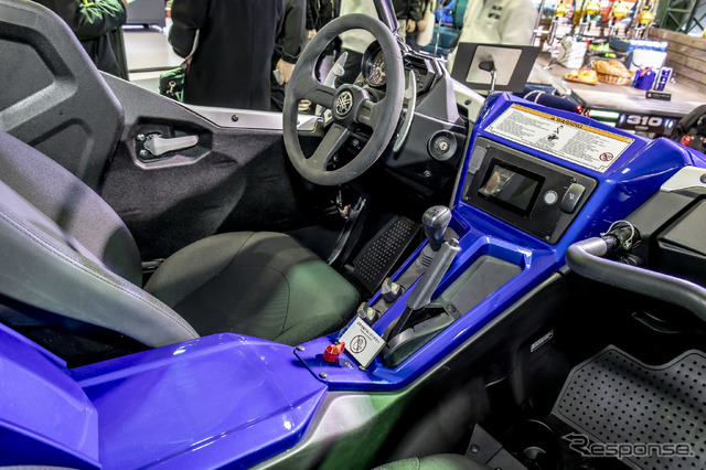 ヤマハ発動機「YXZ1000R」(水素エンジン搭載)