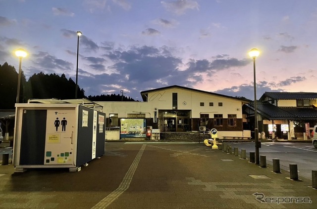 防災用コンテナ型トイレ:道の駅「あなみず」への設置