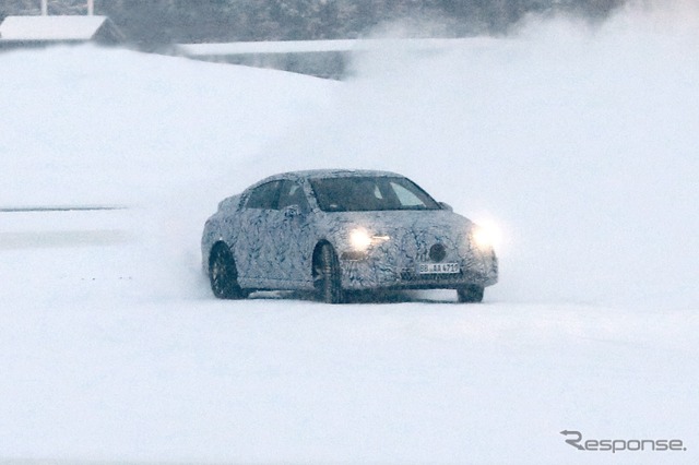 メルセデスAMG EQAセダン プロトタイプ(スクープ写真)