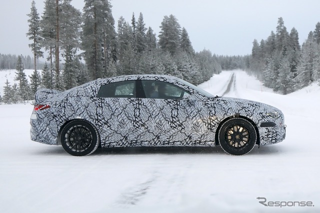 メルセデスAMG EQAセダン プロトタイプ(スクープ写真)