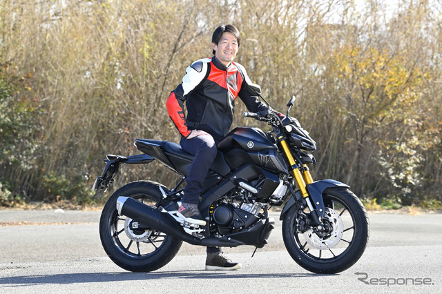 ヤマハ MT-125と伊丹孝裕氏