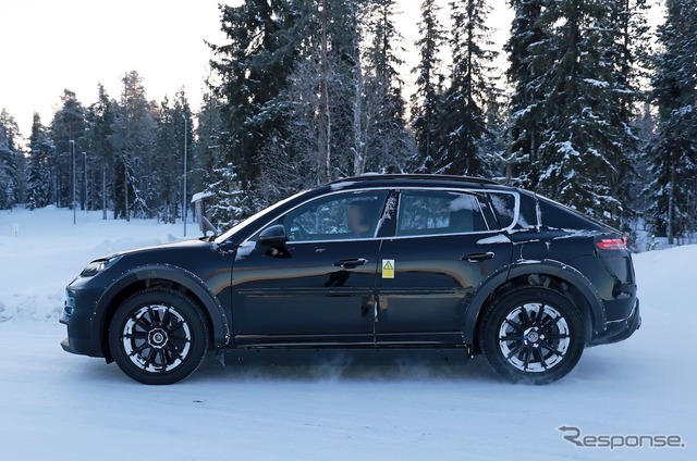 ポルシェ カイエン EV プロトタイプ(スクープ写真)