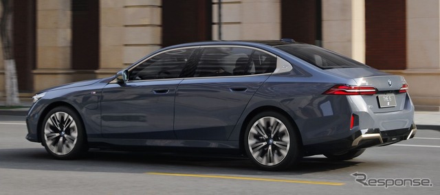 BMW i5 のロングホイールベース(中国仕様)