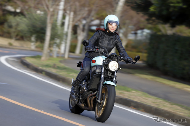 指出瑞貴カスタムのヤマハ XSR700