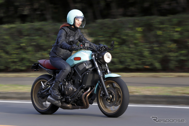 指出瑞貴カスタムのヤマハ XSR700