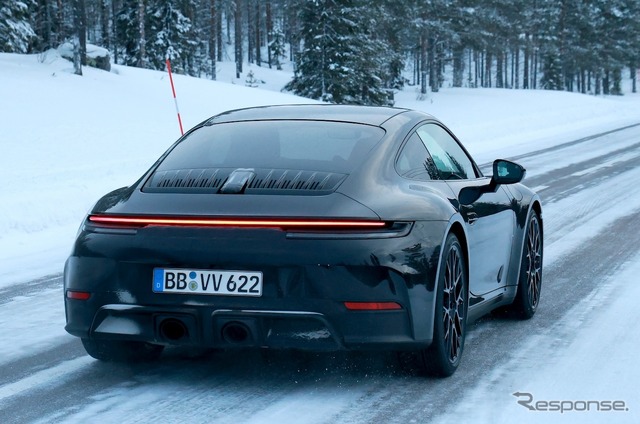 ポルシェ 911 改良新型プロトタイプ(スクープ写真)