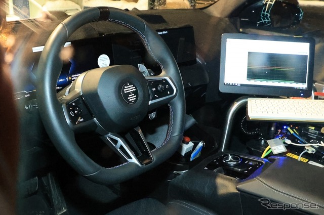 BMW X3 次期型プロトタイプのコックピット(スクープ写真)