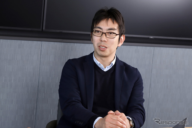 日本総合研究所 創発戦略センター シニアマネージャー 程塚正史氏(右)
