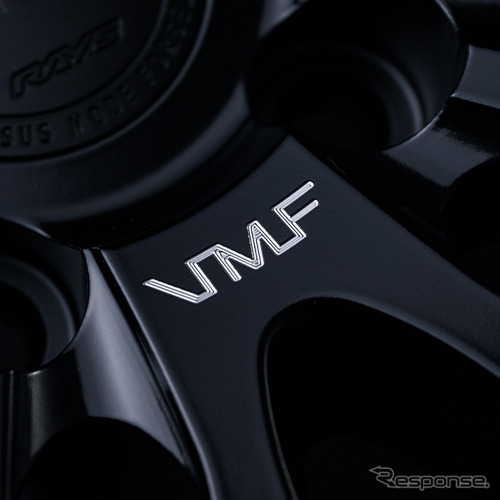 VMFであることの証をマシニング彫刻