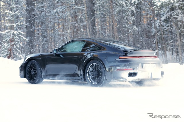 ポルシェ 911ターボ 改良新型プロトタイプ(スクープ写真)