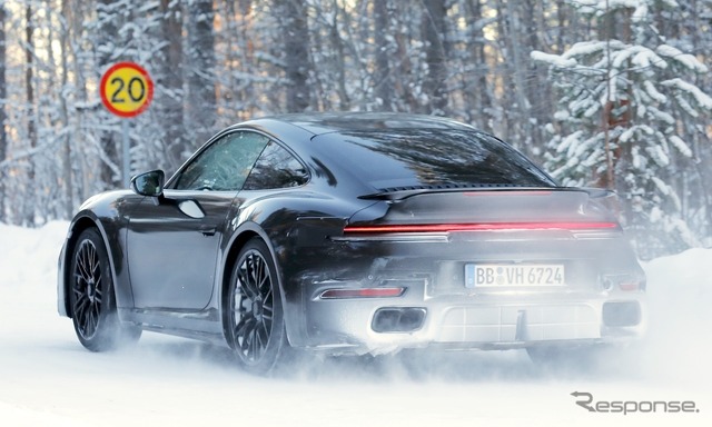 ポルシェ 911ターボ 改良新型プロトタイプ(スクープ写真)