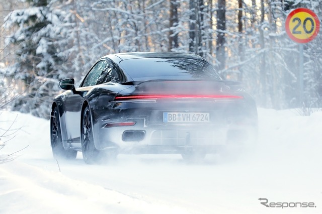 ポルシェ 911ターボ 改良新型プロトタイプ(スクープ写真)