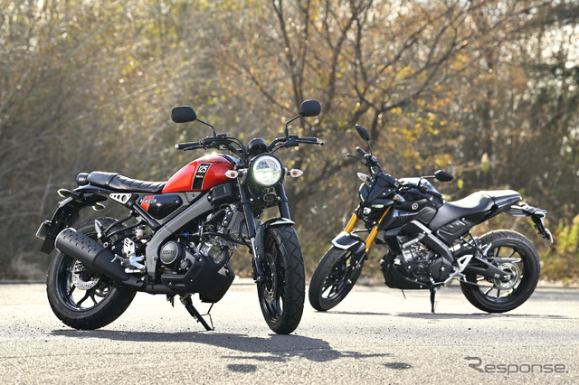 ヤマハ XSR125(左)とMT-125(右)