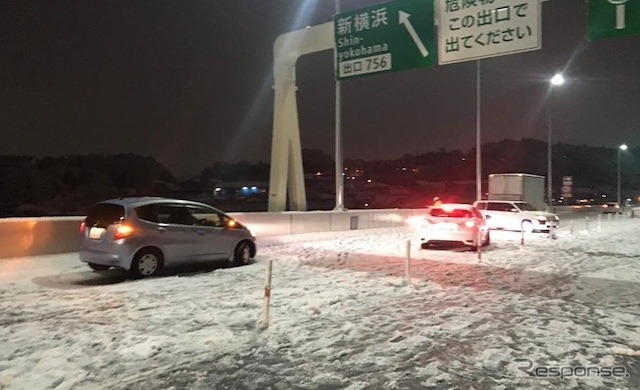 2022年1月6日の大雪:冬用タイヤやチェーン未装着車両による立ち往生(首都高速横浜北線)