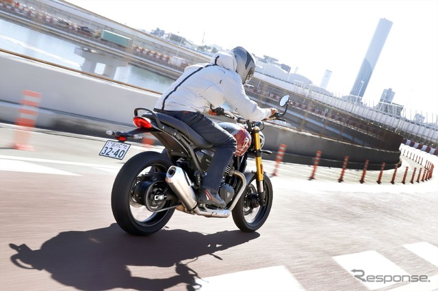 トライアンフ スビード400