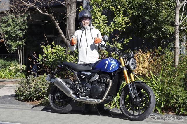 トライアンフ スビード400と佐川健太郎氏
