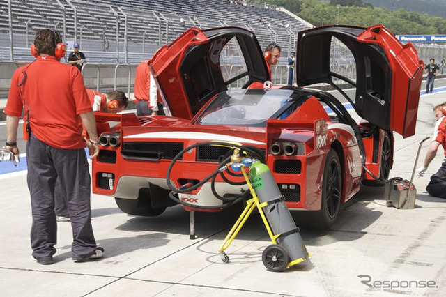 フェラーリ 599XX…レース専用モデル日本初公開