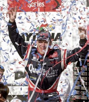 デイトナ500フォード圧勝「これじゃワンメークレースだ」とGMクレーム