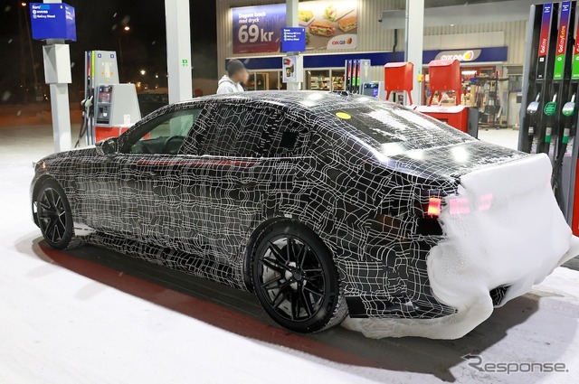 BMW M5セダン 新型プロトタイプ(スクープ写真)