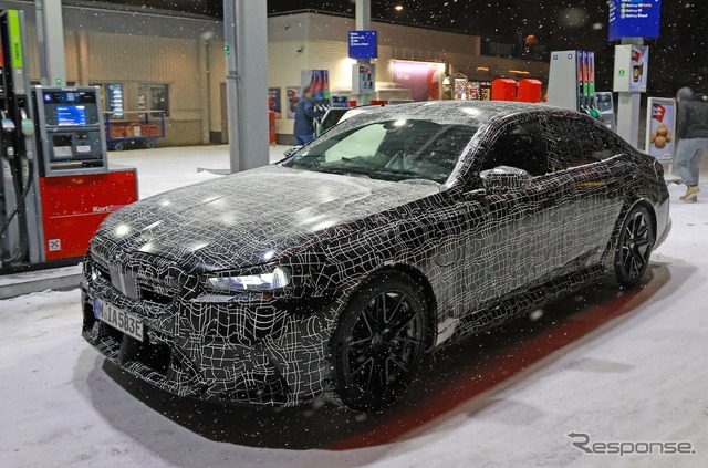 BMW M5セダン 新型プロトタイプ(スクープ写真)