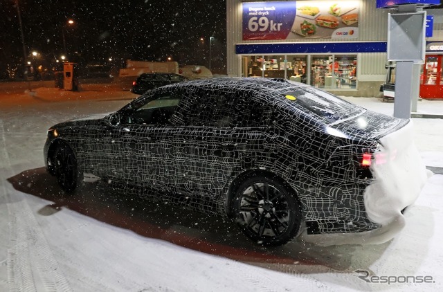 BMW M5セダン 新型プロトタイプ(スクープ写真)