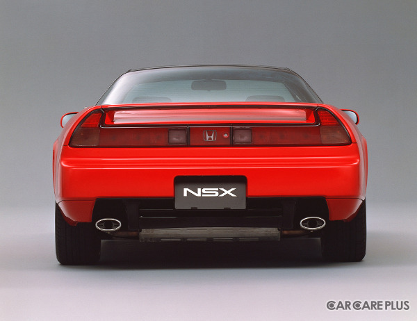 1990年9月13日に発売された初代NSX