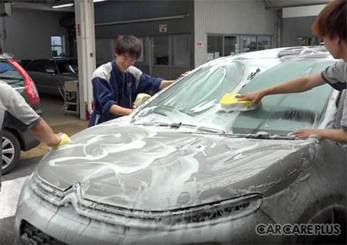 サブスクで広がる愛車の「洗車サービス」…門型洗車機でも手洗いでも!【4月28日 ヨイツヤ 洗車の日】